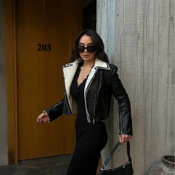 Kadın Siyah Crop Deri Mont 1009-3001